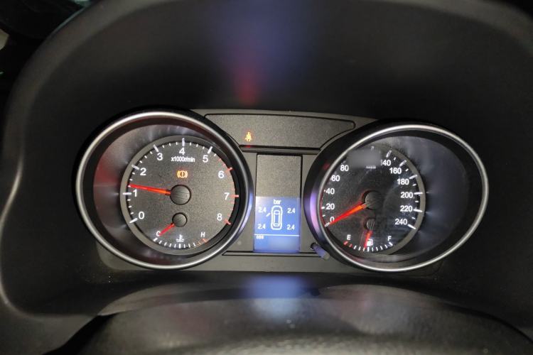 Used Haval H6 2013 Upgraded Model 1.5T Manual Two-Wheel Drive Elite Version Instrument Cluster