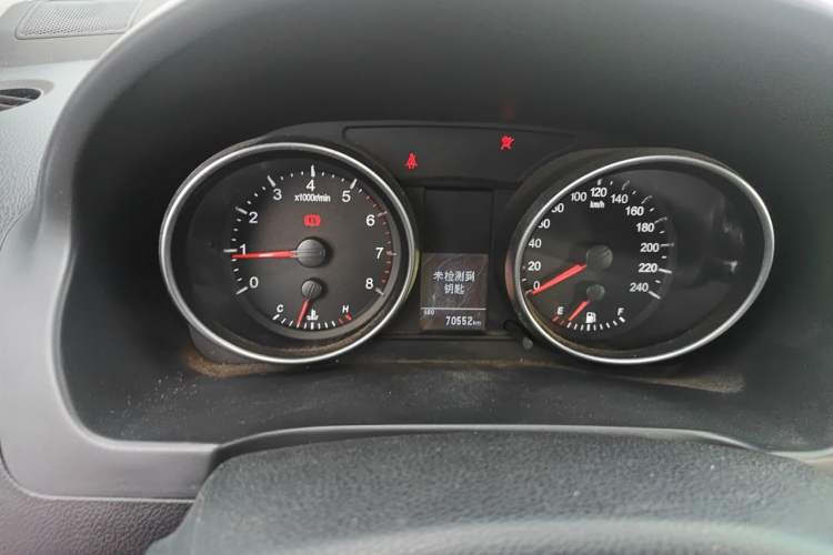 Used Haval H6 2013 Upgraded Model 1.5T Manual Two-Wheel Drive Elite Version Instrument Cluster