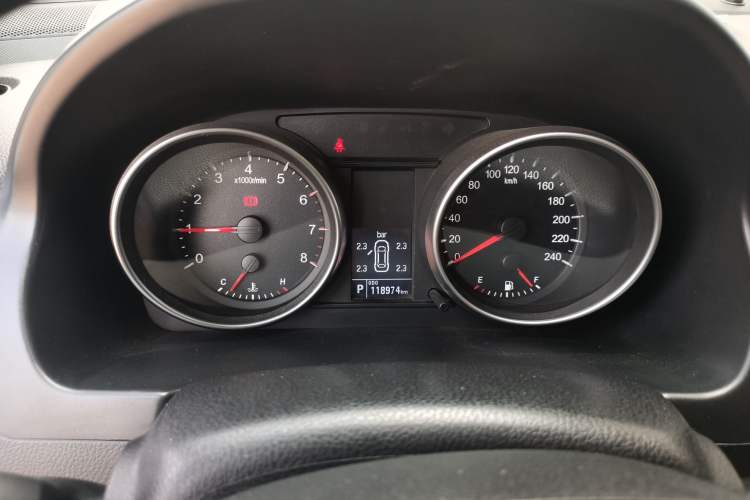 Used Haval H6 2013 Upgraded Model 2.4L Automatic Two-Wheel Drive Prestige Version Instrument Cluster
