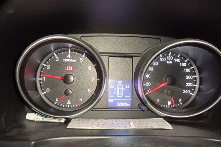 Used Haval H6 2013 Upgraded Model 1.5T Manual Two-Wheel Drive Elite Version Instrument Cluster