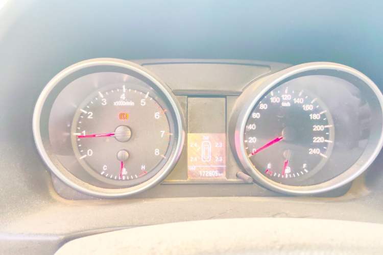 Used Haval H6 2013 Upgraded Model 1.5T Manual Two-Wheel Drive Elite Version Instrument Cluster