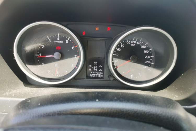 Used Haval H6 2013 Upgraded Model 1.5T Manual Two-Wheel Drive Elite Version Instrument Cluster