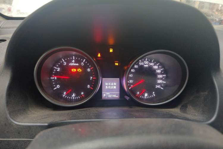 Used Haval H6 2013 Upgraded Model 2.4L Automatic Two-Wheel Drive Elite Version Instrument Cluster