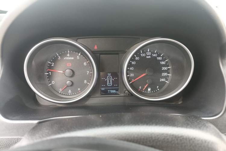 Used Haval H6 2013 Upgraded Model 1.5T Manual Two-Wheel Drive Elite Version Instrument Cluster