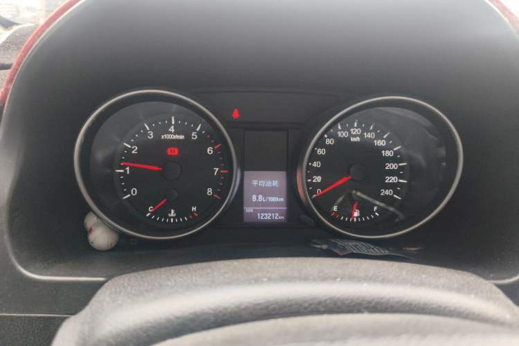 Used Haval H6 2013 Upgraded Model 1.5T Manual Two-Wheel Drive Elite Version Instrument Cluster