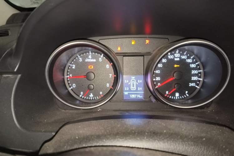 Used Haval H6 2013 Sports Edition 1.5T Manual Two-Wheel Drive Elite Model Instrument Cluster