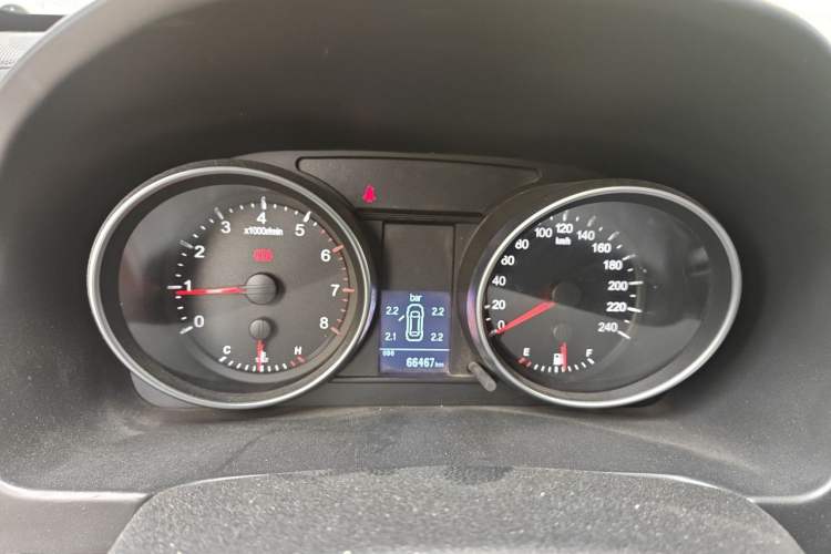 Used Haval H6 2013 Upgraded Model 1.5T Manual Two-Wheel Drive Elite Version Instrument Cluster