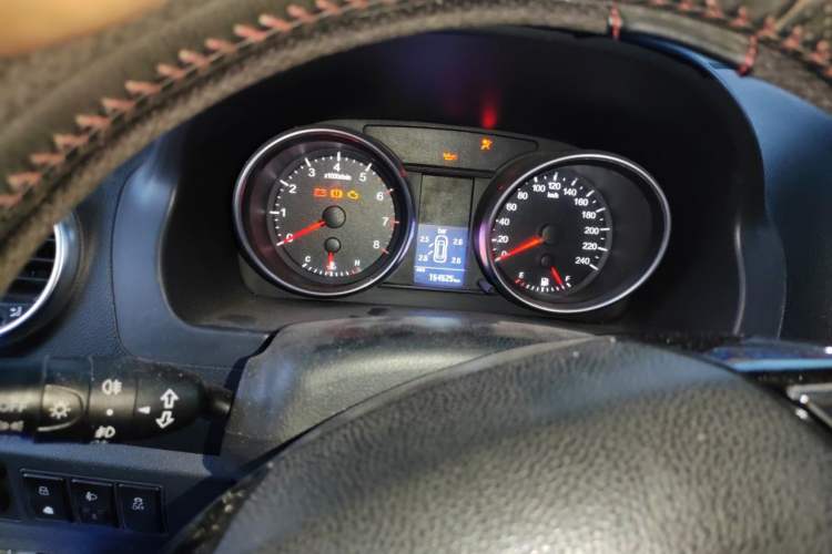 Used Haval H6 2013 Upgraded Model 1.5T Manual Two-Wheel Drive Elite Version Instrument Cluster