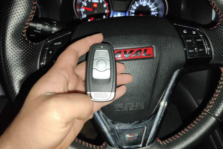 Used Haval H6 2013 Upgraded Model 1.5T Manual Two-Wheel Drive Elite Version Interior 1