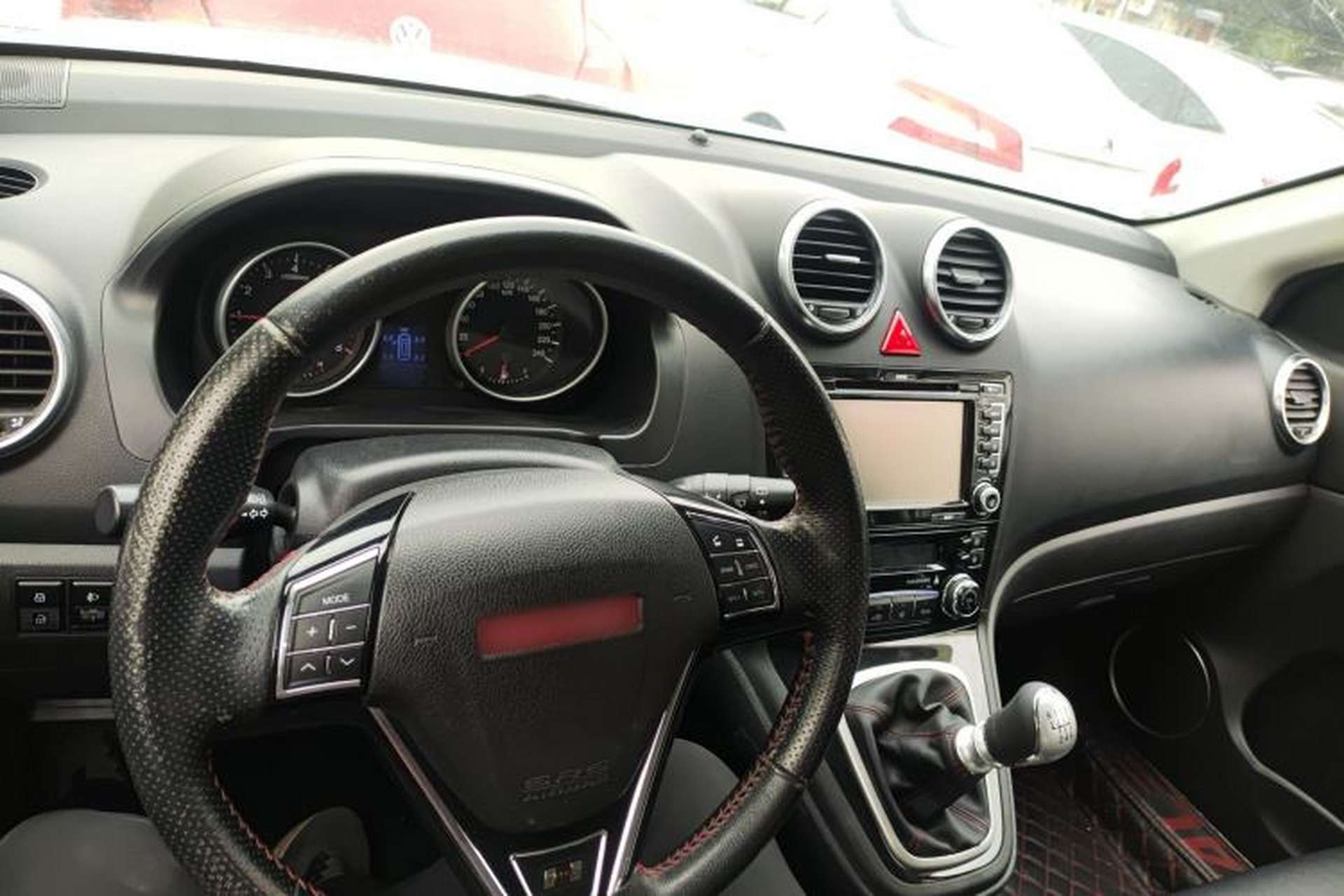 Used Haval H6 2013 Upgraded Model 1.5T Manual Two-Wheel Drive Elite Version Interior 2