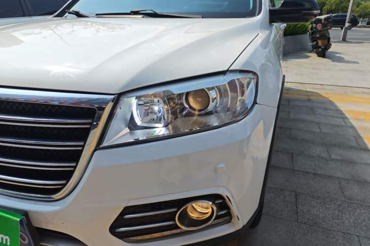 Used Haval H6 2013 Sports Edition 1.5T Manual Two-Wheel Drive Elite Model Left Front Headlight