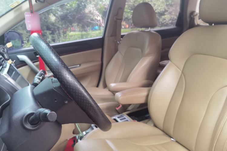 Used Haval H6 2013 Upgraded Model 1.5T Manual Two-Wheel Drive Prestige Version Left Front Seat
