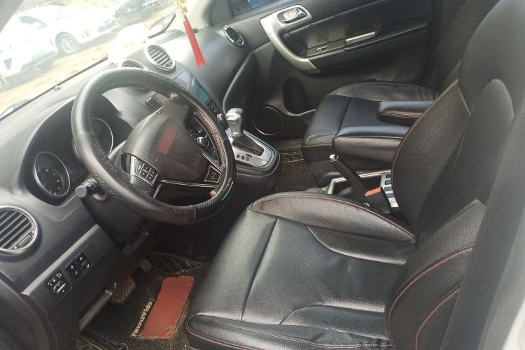 Used Haval H6 2013 Upgraded Model 2.4L Automatic Two-Wheel Drive Elite Version Left Front Seat