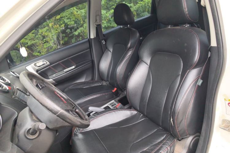 Used Haval H6 2013 Upgraded Model 1.5T Manual Two-Wheel Drive Elite Version Left Front Seat