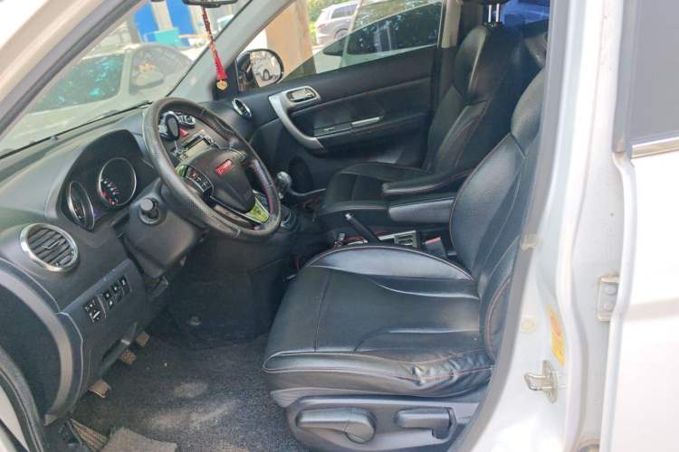 Used Haval H6 2013 Upgraded Model 1.5T Manual Two-Wheel Drive Elite Version Left Front Seat