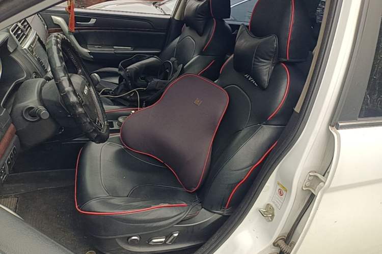 Used Haval H6 2013 Sports Edition 1.5T Manual Two-Wheel Drive Elite Model Left Front Seat