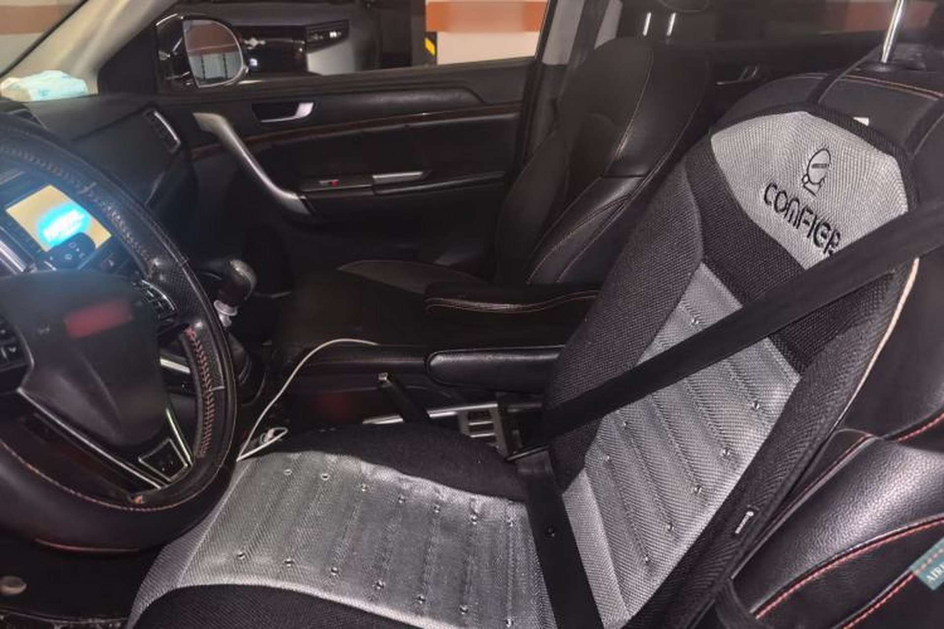 Used Haval H6 2013 Sport Edition 1.5T Manual Two-Wheel Drive Prestige Model Left Front Seat