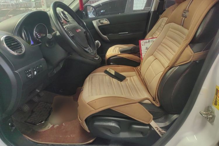 Used Haval H6 2013 Upgraded Model 1.5T Manual Two-Wheel Drive Urban Version Left Front Seat