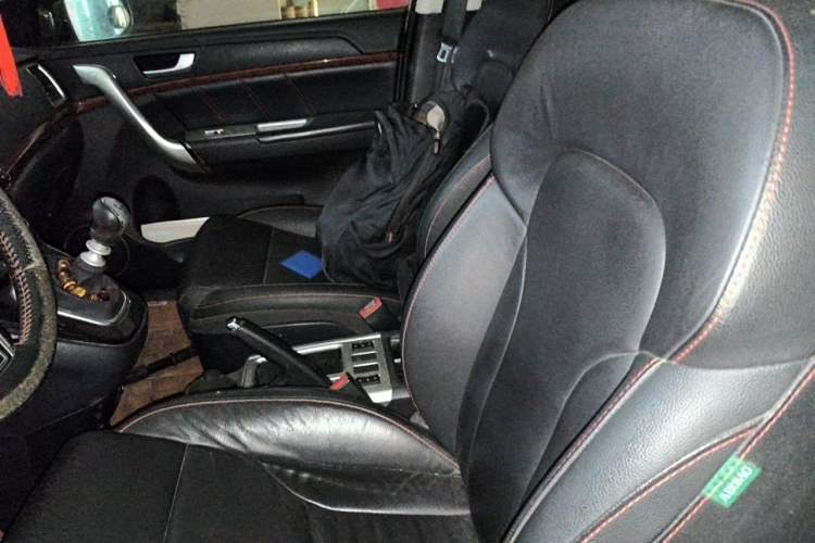 Used Haval H6 2013 Sports Edition 1.5T Manual Two-Wheel Drive Elite Model Left Front Seat