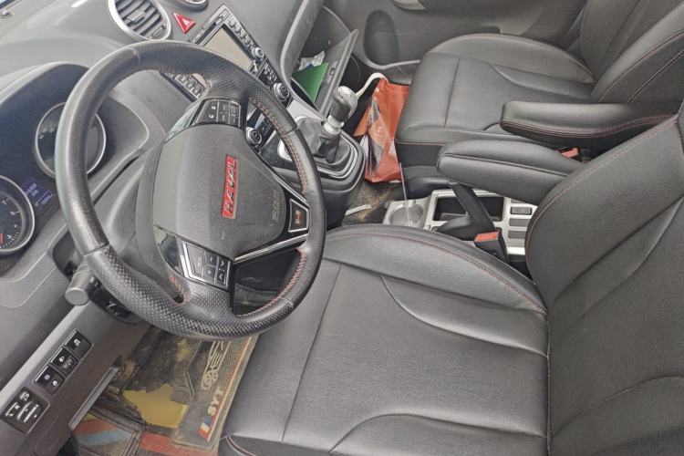 Used Haval H6 2013 Upgraded Model 1.5T Manual Two-Wheel Drive Elite Version Left Front Seat