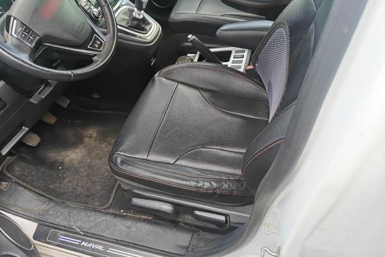 Used Haval H6 2013 Upgraded Model 1.5T Manual Two-Wheel Drive Elite Version Left Front Seat
