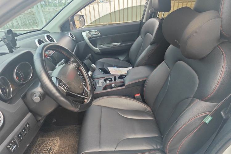 Used Haval H6 2013 Upgraded Model 1.5T Manual Two-Wheel Drive Elite Version Left Front Seat