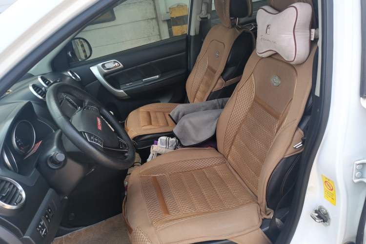 Used Haval H6 2013 Upgraded Model 2.4L Automatic Two-Wheel Drive Prestige Version Left Front Seat