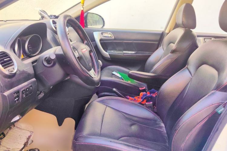 Used Haval H6 2013 Upgraded Model 1.5T Manual Two-Wheel Drive Elite Version Left Front Seat