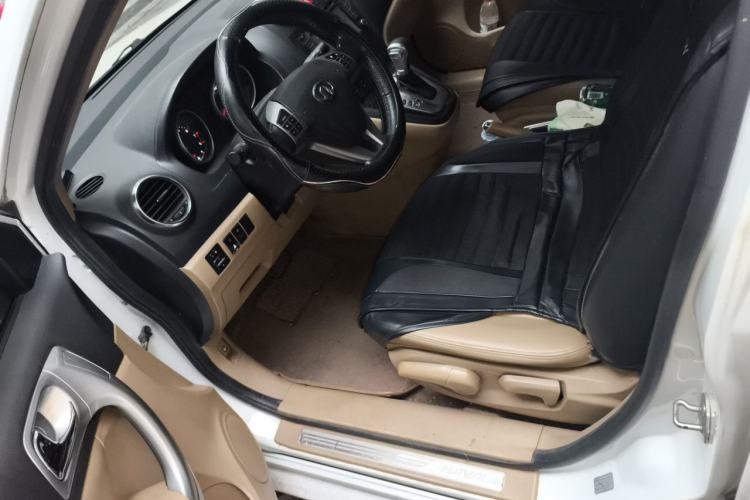 Used Haval H6 2013 Upgraded Model 2.4L Automatic Two-Wheel Drive Elite Version Left Front Seat