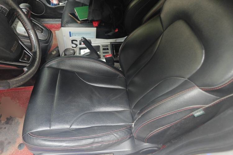 Used Haval H6 2013 Upgraded Model 2.4L Automatic Two-Wheel Drive Elite Version Left Front Seat