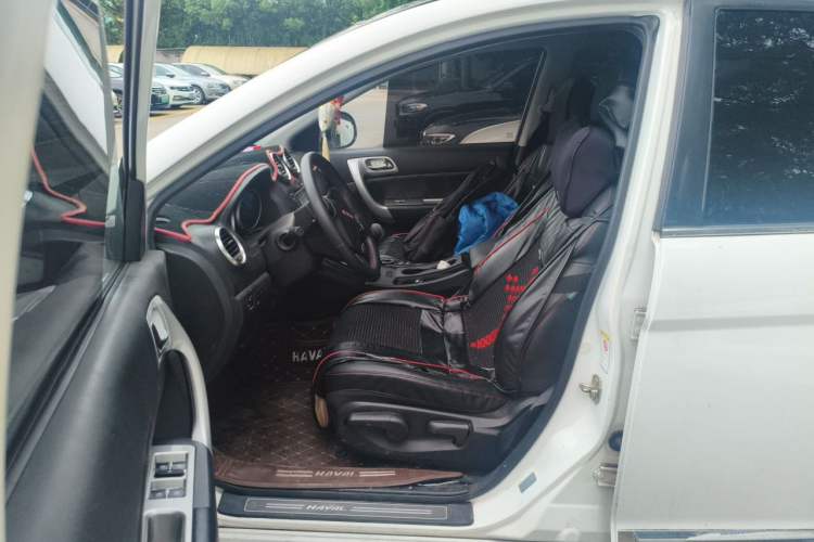 Used Haval H6 2013 Upgraded Model 1.5T Manual Two-Wheel Drive Elite Version Left Front Seat