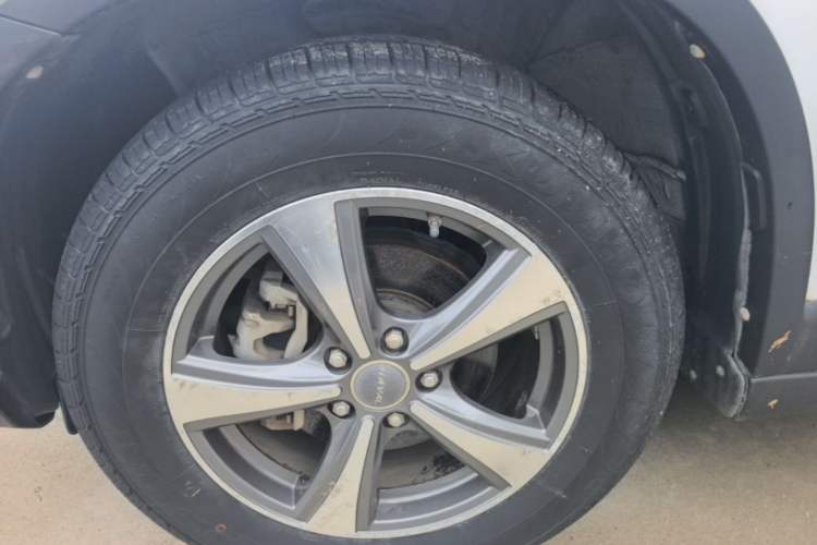 Used Haval H6 2013 Sports Edition 1.5T Manual Two-Wheel Drive Elite Model Left Front Wheel Hub