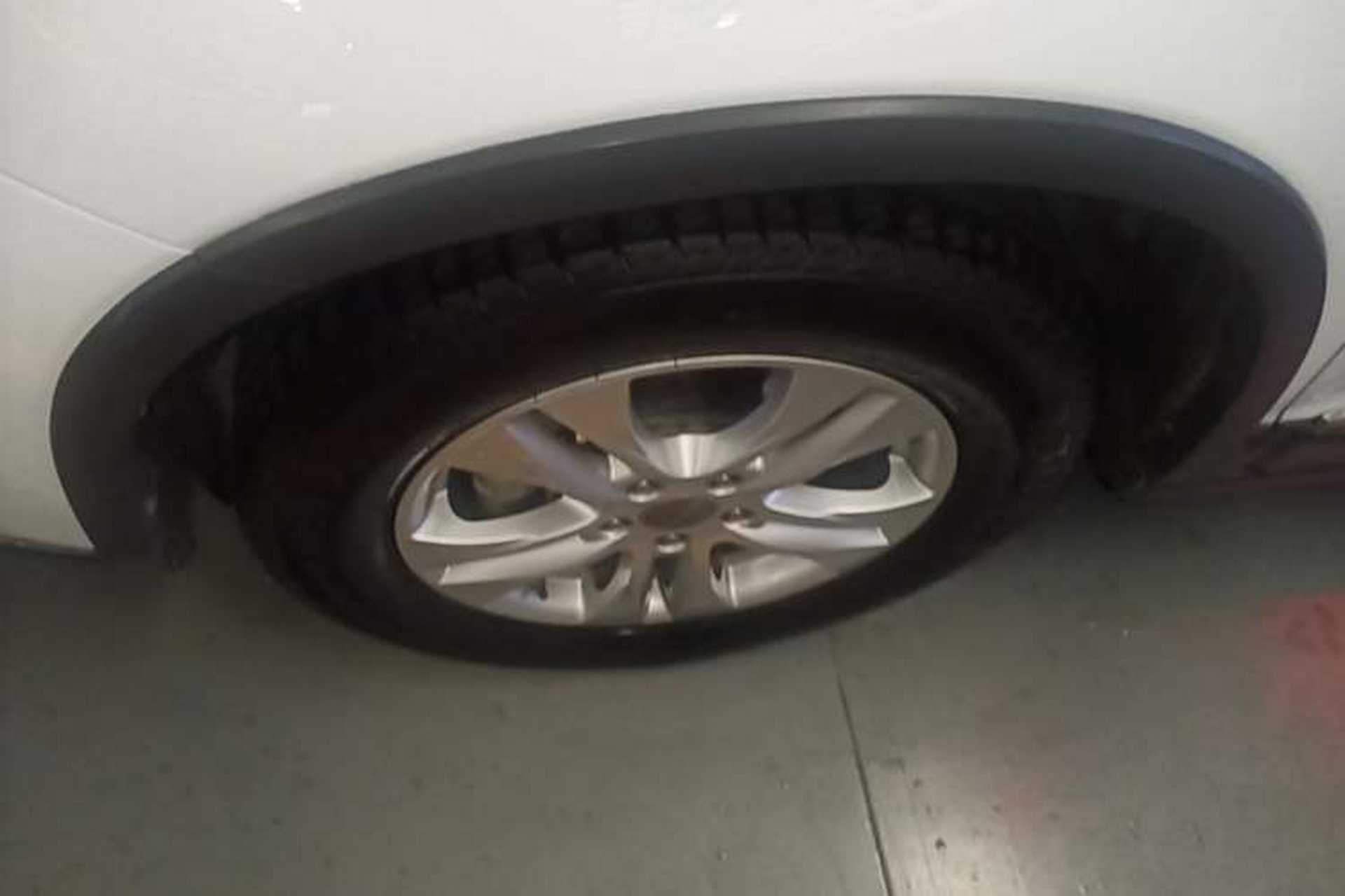 Used Haval H6 2013 Sports Edition 1.5T Manual Two-Wheel Drive Elite Model Left Front Wheel Hub