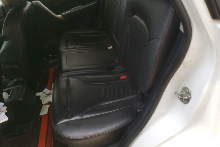 Used Haval H6 2013 Sport Edition 1.5T Manual Two-Wheel Drive Prestige Model Left Rear Seat