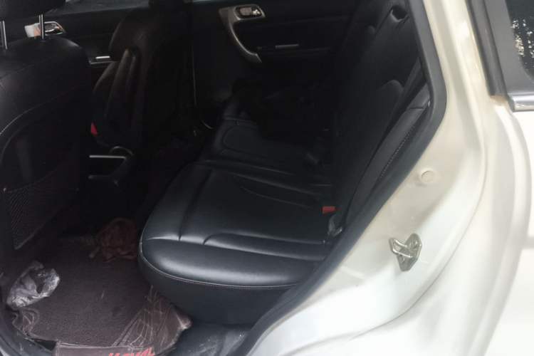 Used Haval H6 2013 Upgraded Model 2.4L Automatic Two-Wheel Drive Elite Version Left Rear Seat