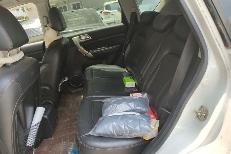 Used Haval H6 2013 Upgraded Model 2.4L Automatic Two-Wheel Drive Elite Version Left Rear Seat