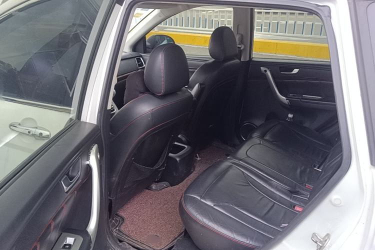 Used Haval H6 2013 Sports Edition 1.5T Manual Two-Wheel Drive Elite Model Left Rear Seat