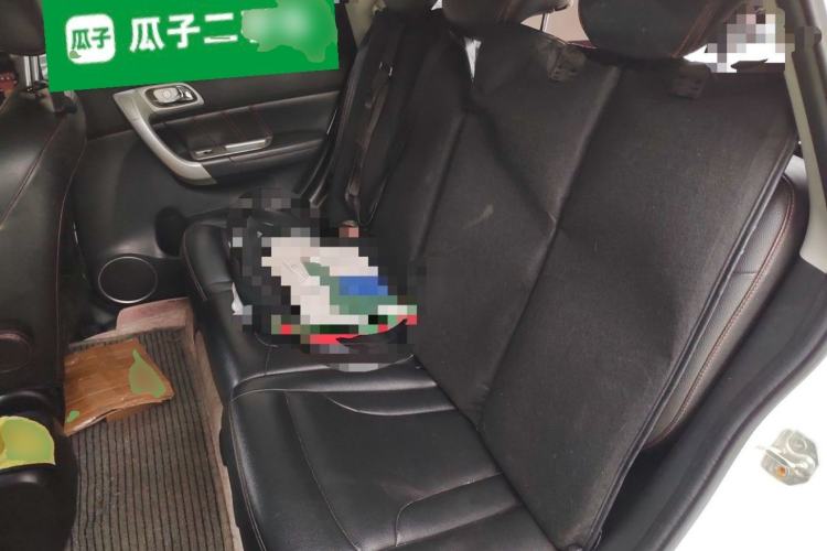 Used Haval H6 2013 Upgraded Model 1.5T Manual Two-Wheel Drive Elite Version Left Rear Seat