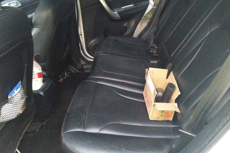 Used Haval H6 2013 Upgraded Model 2.4L Automatic Two-Wheel Drive Prestige Version Left Rear Seat