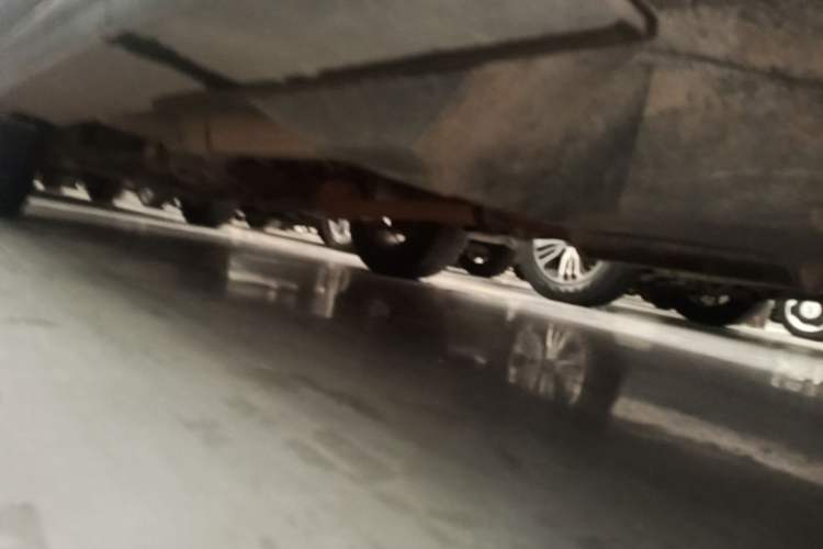 Used Haval H6 2013 Sports Edition 1.5T Manual Two-Wheel Drive Elite Model Left Side Sill