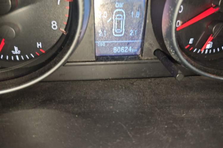 Used Haval H6 2013 Sport Edition 1.5T Manual Two-Wheel Drive Prestige Model Odometer Close Up