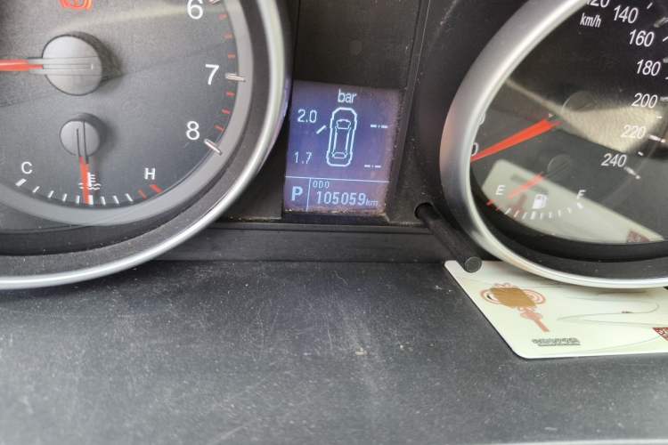 Used Haval H6 2013 Upgraded Model 2.4L Automatic Two-Wheel Drive Elite Version Odometer Close Up