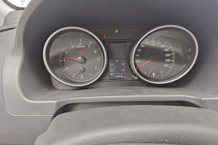 Used Haval H6 2013 Upgraded Model 1.5T Manual Two-Wheel Drive Elite Version Odometer Close Up