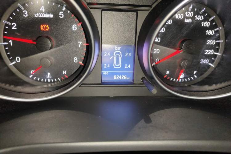 Used Haval H6 2013 Upgraded Model 1.5T Manual Two-Wheel Drive Elite Version Odometer Close Up
