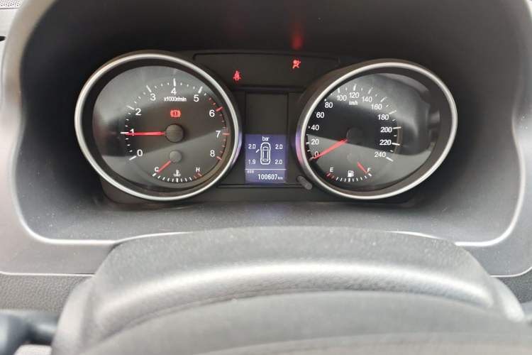 Used Haval H6 2013 Upgraded Model 1.5T Manual Two-Wheel Drive Elite Version Odometer Close Up