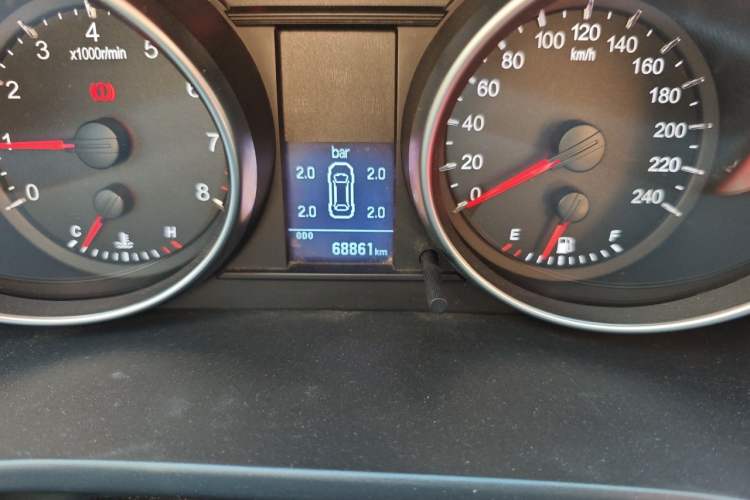 Used Haval H6 2013 Upgraded Model 1.5T Manual Two-Wheel Drive Elite Version Odometer Close Up