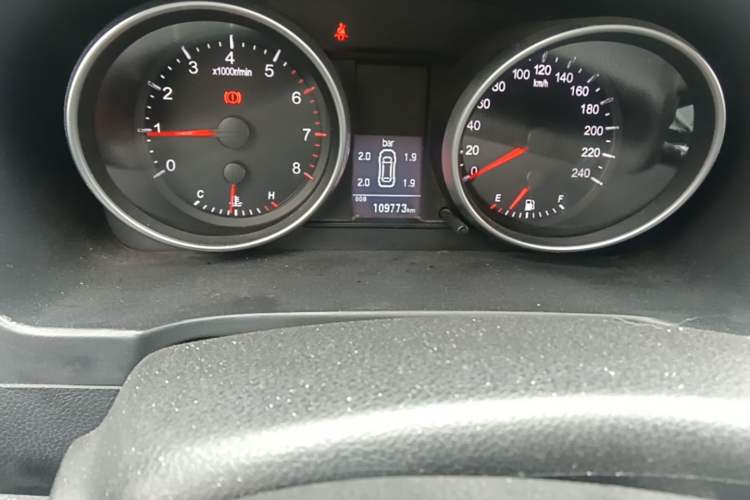 Used Haval H6 2013 Upgraded Model 1.5T Manual Two-Wheel Drive Elite Version Odometer Close Up
