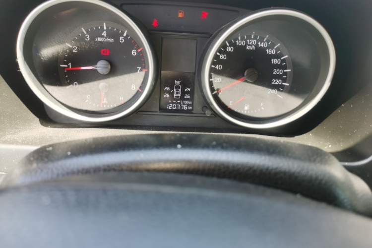 Used Haval H6 2013 Upgraded Model 1.5T Manual Two-Wheel Drive Elite Version Odometer Close Up