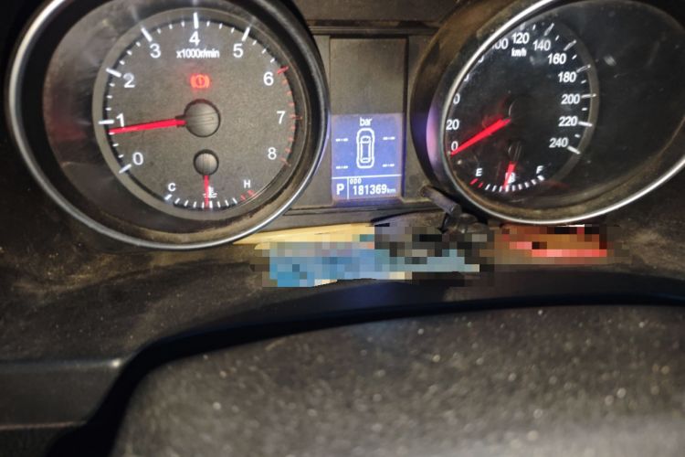 Used Haval H6 2013 Upgraded Model 2.4L Automatic Two-Wheel Drive Elite Version Odometer Close Up