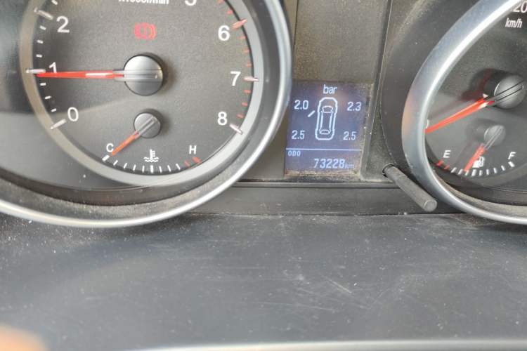 Used Haval H6 2013 Sports Edition 1.5T Manual Two-Wheel Drive Elite Model Odometer Close Up